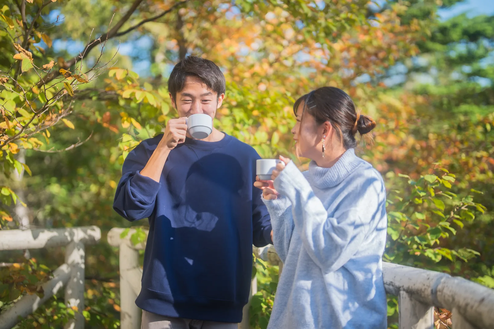 本格バリスタ体験を楽しむ大人