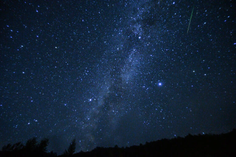八ヶ岳のSkyテラスから見上げる星空