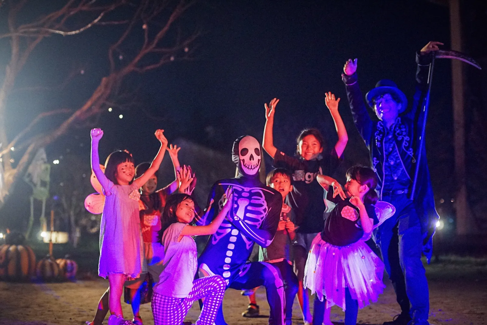 キッズタイム・ハロウィン・モンスターダンスのようす