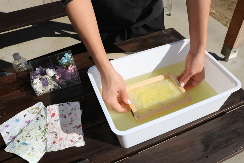紙はどうやって作られてる？！手漉き和紙づくり