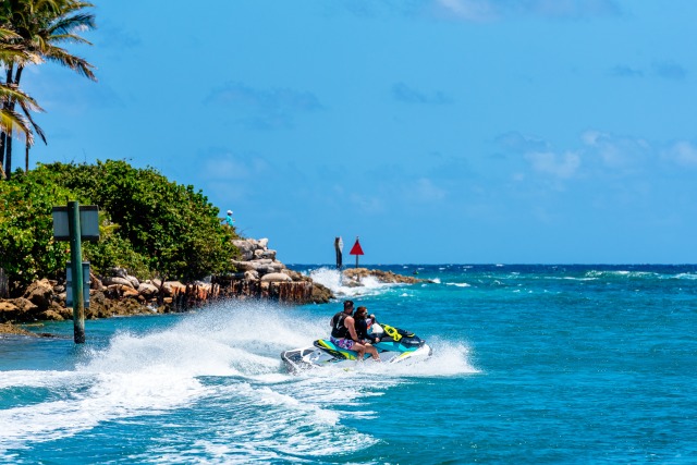 水上のジェットコースター！マーブルボート体験