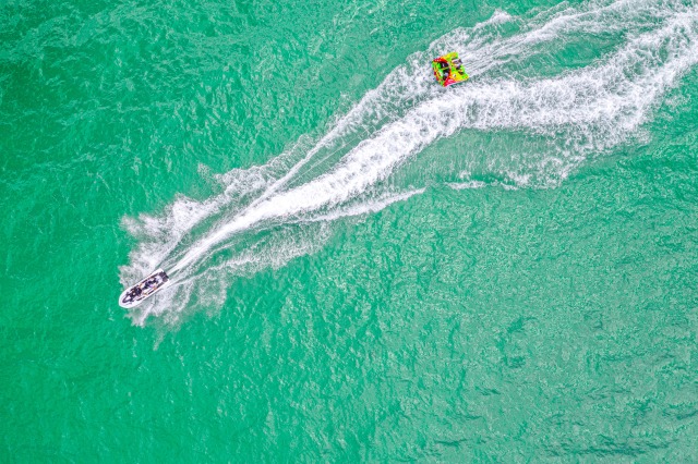 【12歳以上】水面を切り裂く！ウェイクボード・ライディング