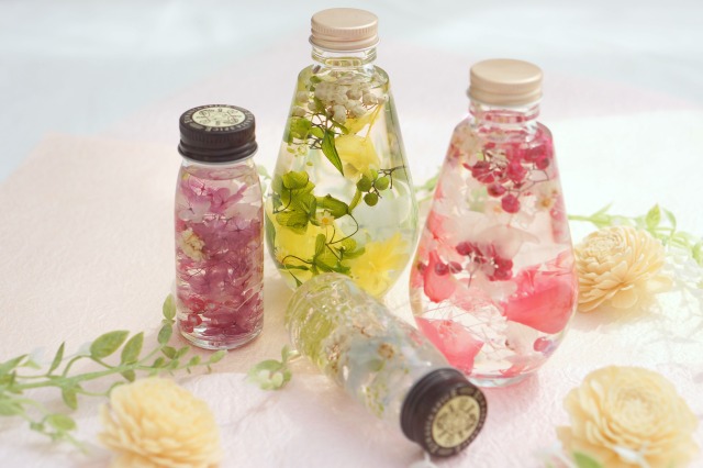 瓶の中に自分だけの宇宙を作る！輝く冬のハーバリウム