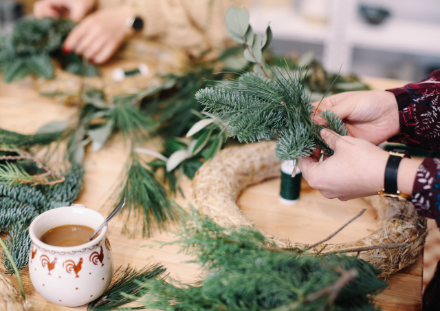 手作りのミニツリーでクリスマスをもっと素敵に！