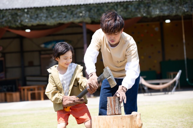 薪割り＆火起こし体験